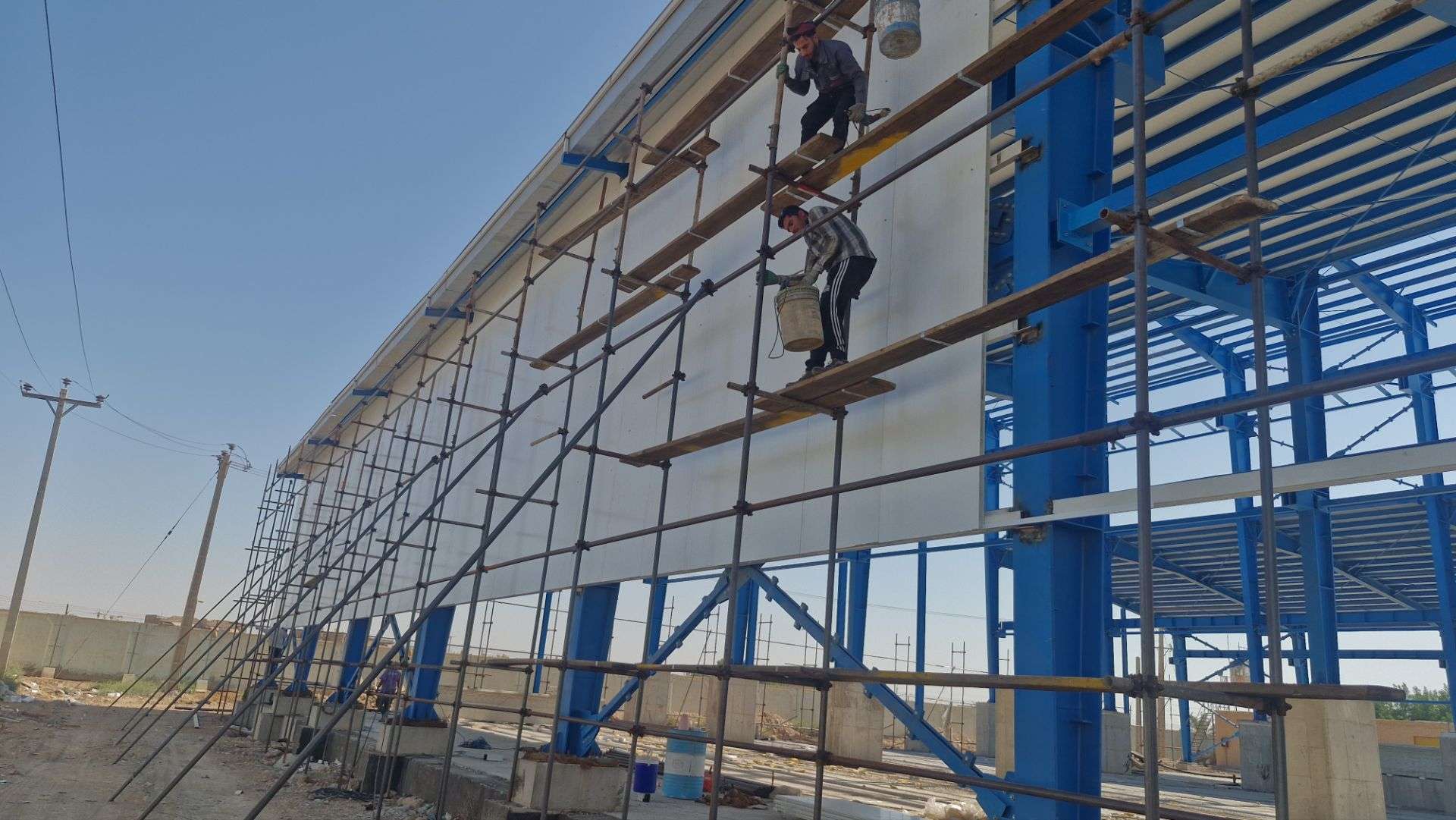 چرا حسین‌زاده انتخابی مطمئن برای سازه‌های پیش‌ساخته در آبادان است؟